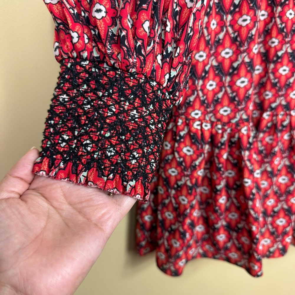 Alice + Olivia Elvira Tiered Long Sleeve Smocked Mini Dress in Red/Black Size 4 - Picture 8 of 16
